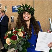 Laureata in Servizio sociale e diplomata al liceo classico impartisce lezioni di italiano a ragazzi di età compresa fra i 6 e i 18 anni